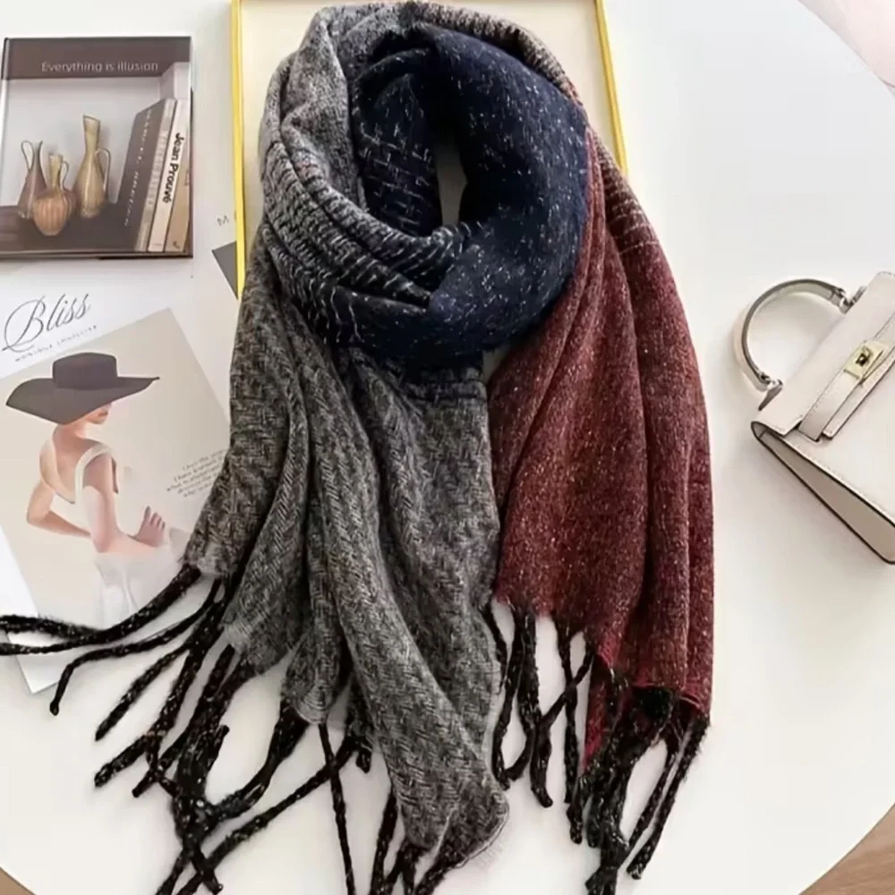 Cozy Multicolor Women’s Knit Scarf NWT
